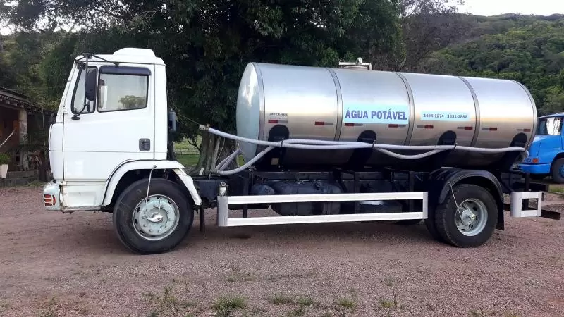 caminhão de água potável em londrina